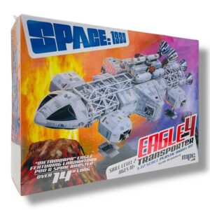 SPACE 1999: EAGLE 4 FEATURING LAB POD AND SPINE BOOSTER - MPC